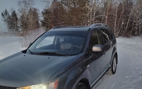 Mitsubishi Outlander III рестайлинг 3, 2008 год, 1 200 000 рублей, 27 фотография