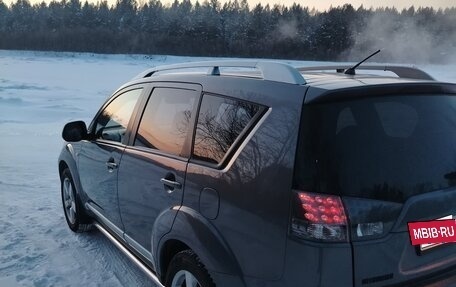 Mitsubishi Outlander III рестайлинг 3, 2008 год, 1 200 000 рублей, 28 фотография