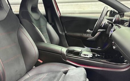 Mercedes-Benz A-Класс, 2019 год, 2 590 000 рублей, 12 фотография