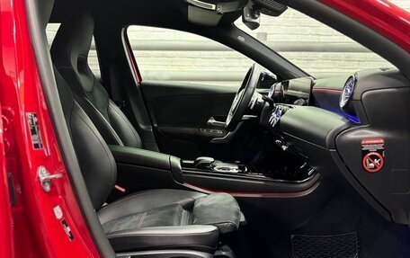 Mercedes-Benz A-Класс, 2019 год, 2 590 000 рублей, 13 фотография