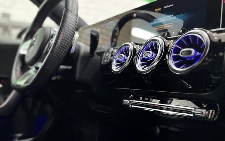 Mercedes-Benz A-Класс, 2019 год, 2 590 000 рублей, 8 фотография