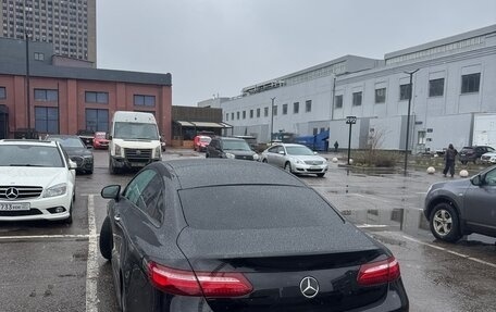 Mercedes-Benz E-Класс, 2017 год, 3 250 000 рублей, 4 фотография