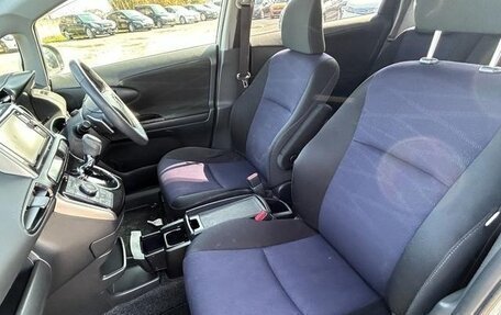 Toyota Wish II, 2017 год, 1 444 444 рублей, 14 фотография