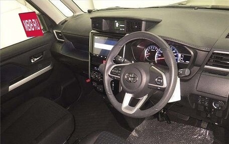 Toyota Roomy I, 2022 год, 835 505 рублей, 2 фотография