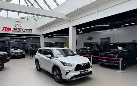 Toyota Highlander, 2026 год, 5 090 000 рублей, 39 фотография