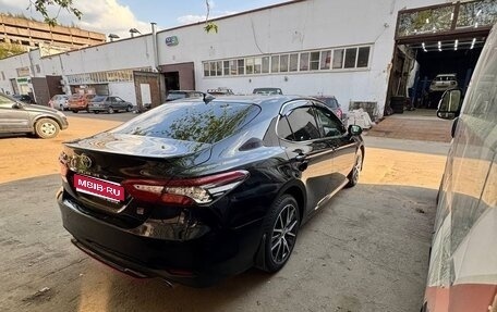 Toyota Camry, 2021 год, 2 550 000 рублей, 1 фотография