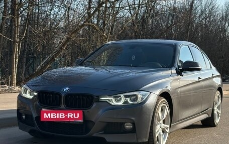 BMW 3 серия, 2018 год, 2 350 000 рублей, 1 фотография