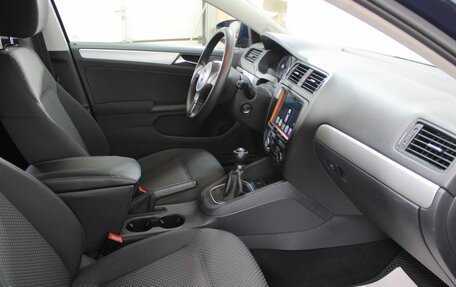 Volkswagen Jetta VI, 2011 год, 1 099 000 рублей, 13 фотография