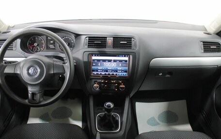 Volkswagen Jetta VI, 2011 год, 1 099 000 рублей, 14 фотография