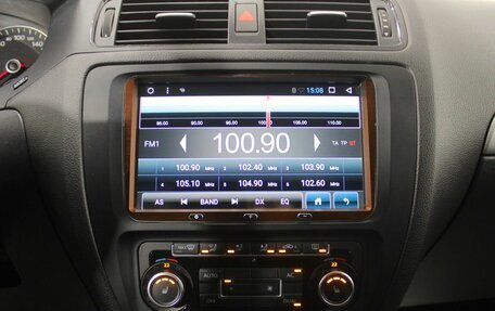 Volkswagen Jetta VI, 2011 год, 1 099 000 рублей, 15 фотография