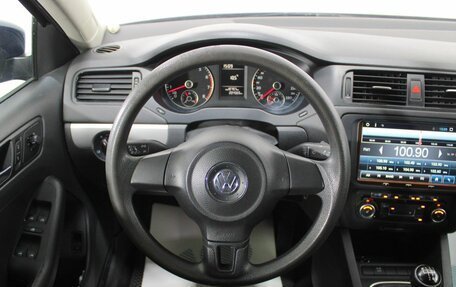 Volkswagen Jetta VI, 2011 год, 1 099 000 рублей, 18 фотография