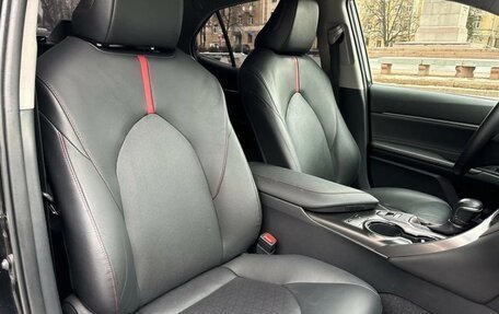 Toyota Camry, 2021 год, 2 550 000 рублей, 5 фотография