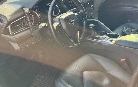 Toyota Camry, 2021 год, 2 550 000 рублей, 3 фотография