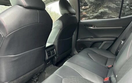 Toyota Camry, 2021 год, 2 550 000 рублей, 8 фотография