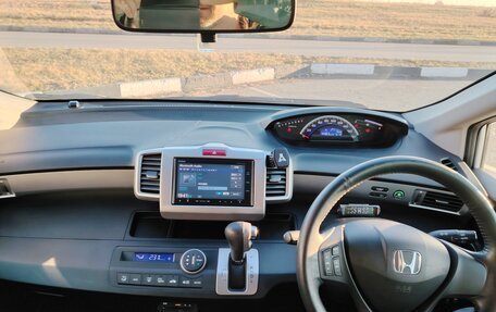 Honda Freed I, 2015 год, 1 500 000 рублей, 14 фотография