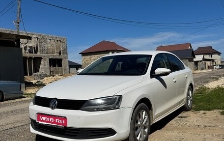 Volkswagen Jetta VI, 2013 год, 770 000 рублей, 2 фотография