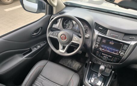 Nissan Navara (Frontier), 2024 год, 4 800 000 рублей, 25 фотография