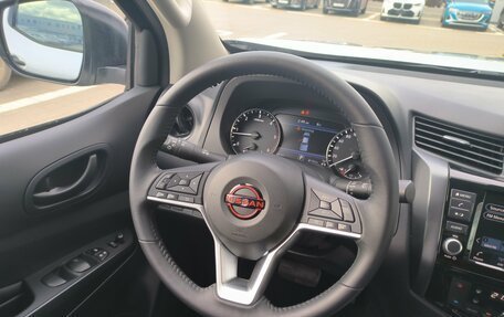 Nissan Navara (Frontier), 2024 год, 4 800 000 рублей, 28 фотография