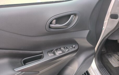 Nissan Navara (Frontier), 2024 год, 4 800 000 рублей, 22 фотография