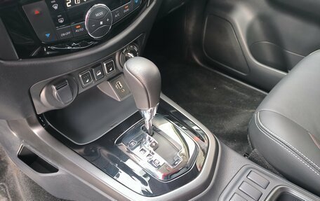 Nissan Navara (Frontier), 2024 год, 4 800 000 рублей, 38 фотография