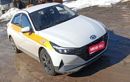 Hyundai Elantra, 2023 год, 1 555 000 рублей, 2 фотография
