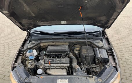 Volkswagen Jetta VI, 2012 год, 1 120 000 рублей, 25 фотография