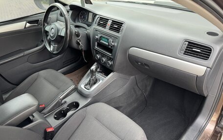 Volkswagen Jetta VI, 2012 год, 1 120 000 рублей, 23 фотография