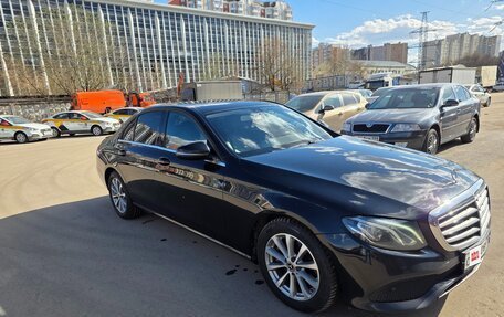 Mercedes-Benz E-Класс, 2020 год, 3 650 000 рублей, 2 фотография