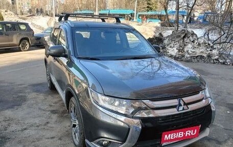 Mitsubishi Outlander III рестайлинг 3, 2015 год, 2 280 000 рублей, 1 фотография