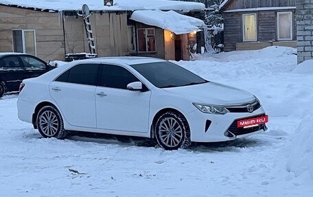 Toyota Camry, 2016 год, 2 350 000 рублей, 8 фотография