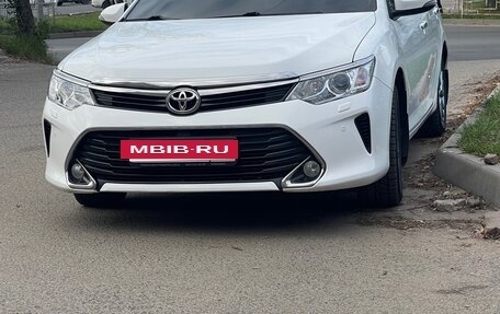 Toyota Camry, 2016 год, 2 350 000 рублей, 2 фотография