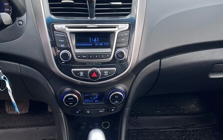 Hyundai Solaris II рестайлинг, 2014 год, 650 000 рублей, 10 фотография