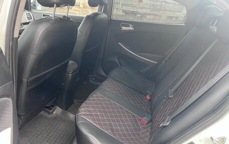 Hyundai Solaris II рестайлинг, 2014 год, 650 000 рублей, 11 фотография