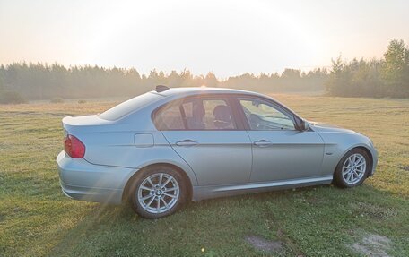 BMW 3 серия, 2009 год, 1 230 000 рублей, 3 фотография
