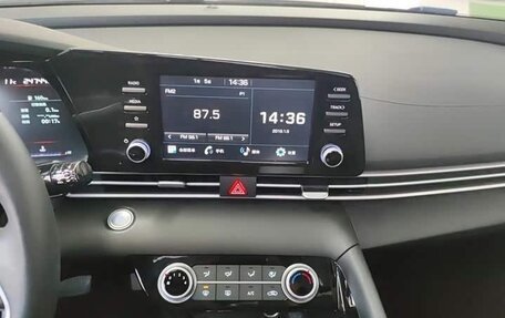 Hyundai Elantra, 2022 год, 1 720 000 рублей, 8 фотография