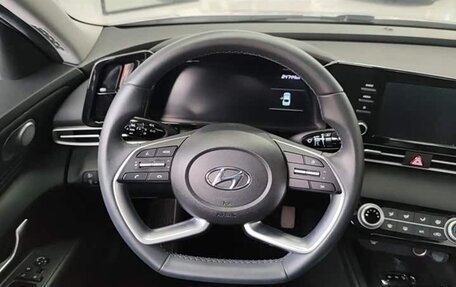 Hyundai Elantra, 2022 год, 1 720 000 рублей, 9 фотография