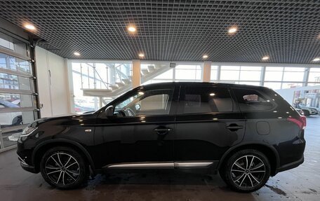 Mitsubishi Outlander III рестайлинг 3, 2017 год, 1 899 000 рублей, 6 фотография