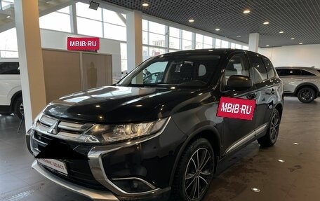 Mitsubishi Outlander III рестайлинг 3, 2017 год, 1 899 000 рублей, 7 фотография