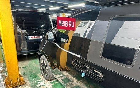 Hyundai Staria, 2025 год, 9 500 000 рублей, 2 фотография