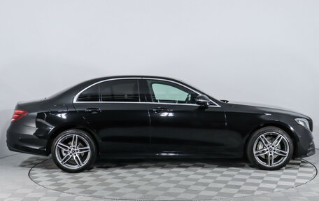 Mercedes-Benz E-Класс, 2019 год, 2 599 585 рублей, 4 фотография