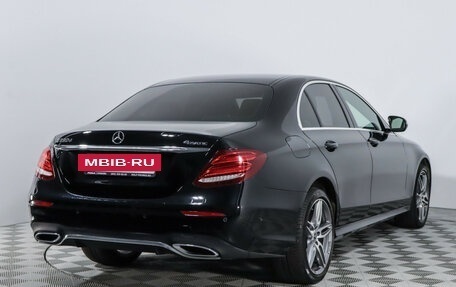 Mercedes-Benz E-Класс, 2019 год, 2 599 585 рублей, 5 фотография