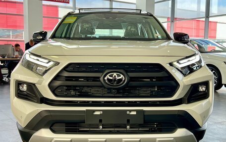 Toyota RAV4, 2025 год, 4 200 000 рублей, 2 фотография