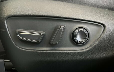 Toyota RAV4, 2025 год, 4 200 000 рублей, 26 фотография