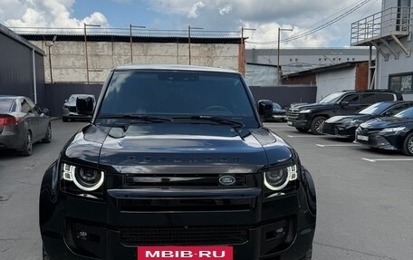 Land Rover Defender II, 2021 год, 8 990 000 рублей, 5 фотография