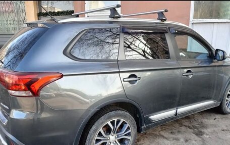 Mitsubishi Outlander III рестайлинг 3, 2015 год, 2 280 000 рублей, 5 фотография