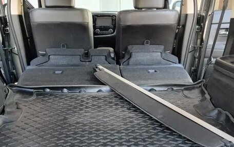 Mitsubishi Outlander III рестайлинг 3, 2015 год, 2 280 000 рублей, 8 фотография