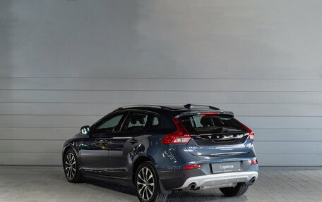 Volvo V40 II рестайлинг, 2019 год, 2 400 000 рублей, 2 фотография