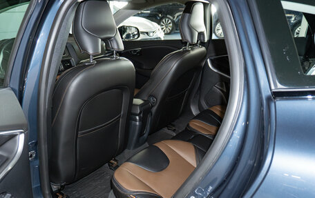 Volvo V40 II рестайлинг, 2019 год, 2 400 000 рублей, 9 фотография