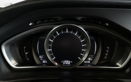 Volvo V40 II рестайлинг, 2019 год, 2 400 000 рублей, 12 фотография