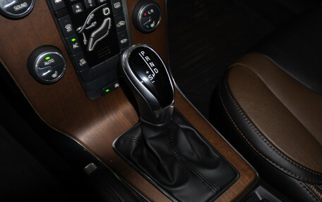 Volvo V40 II рестайлинг, 2019 год, 2 400 000 рублей, 13 фотография